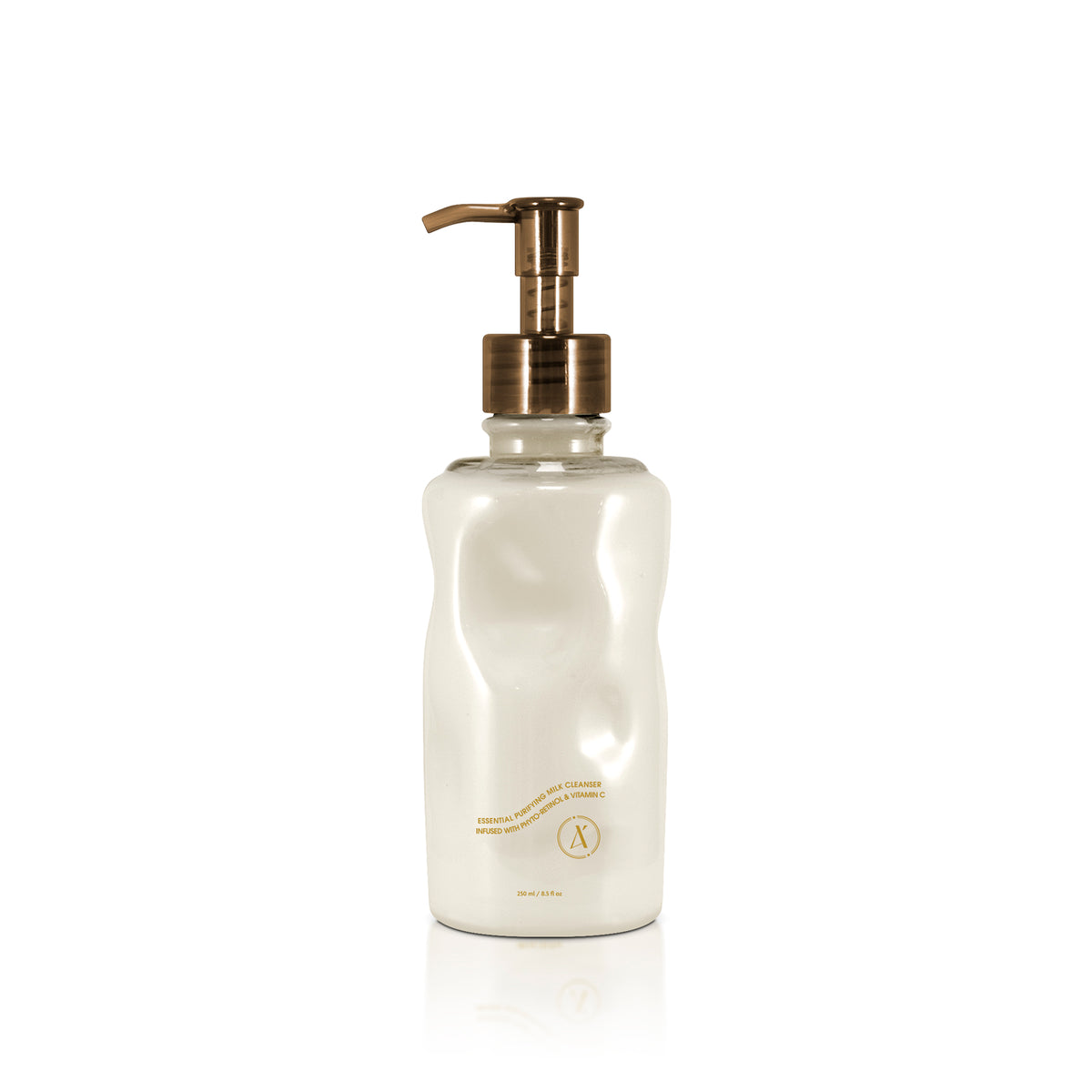 Essential Purifying Milk Cleanser Infused with Phyto-Retinol & Vitamin C